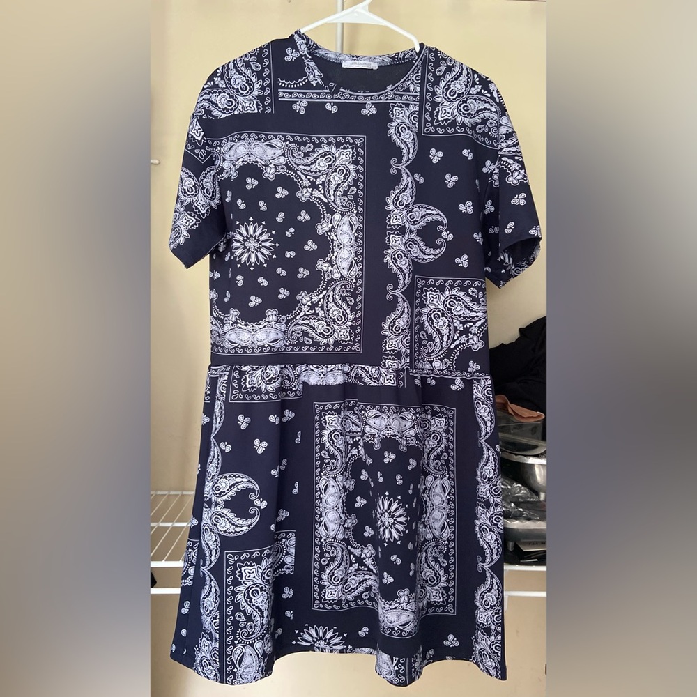 Zara Navy and White Paisley Midi Dress